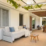 New! Villa Armonía
