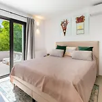Villa Romero Renovated - San Rafael