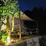 Private Villa Mit Eigenem Pool Unter Palmen