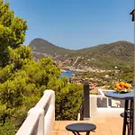New! Villa Salada