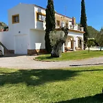 Villa Linda, Ruime Prive-Villa Met Zwembad Met Prachtige Tuin