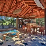 Villa Kumharas