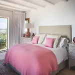 Impressive Holiday Home With Views