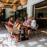 Aparthotel Casita Blanca - Adults Only