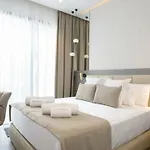 Opulent Retreat Manor Suites