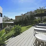 Holiday Home With Manicured Gardens