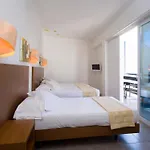 Es Mitjorn Hotel