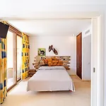 Amazing Seafront Apt Den Bossa 3