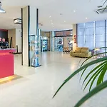 Hotel Pacific