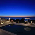 C\'An Petra, Carrer Club Robinson