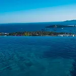 Villa Crystal