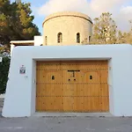 Nwt Villa Tower