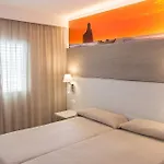 Apartamentos Typic Art