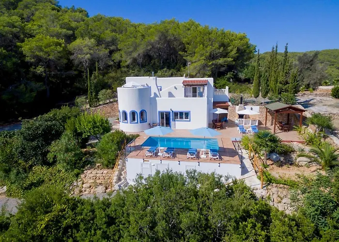 Charming Villa With Pool, Can Toni Mateu.
