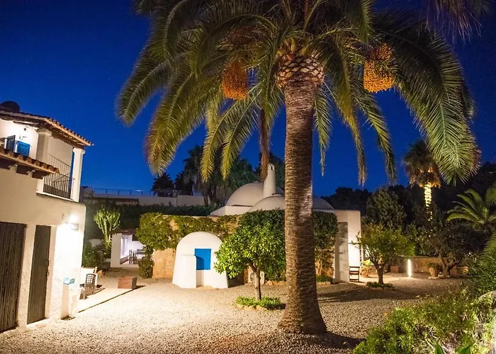 Villa 8Br, Sea Views, Walk To The Beach, Pool