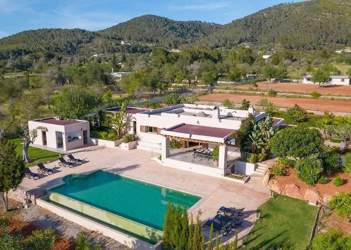 Villa Kety -Luna Con Preciosa Piscina Y Vistas !