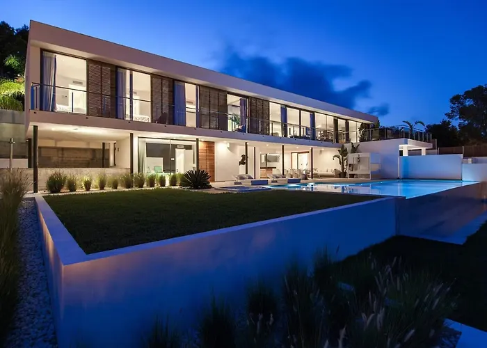 Amazing Villa With Infinity Pool