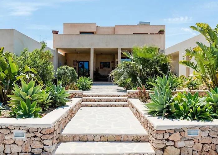 Stunning Villa With Gardens