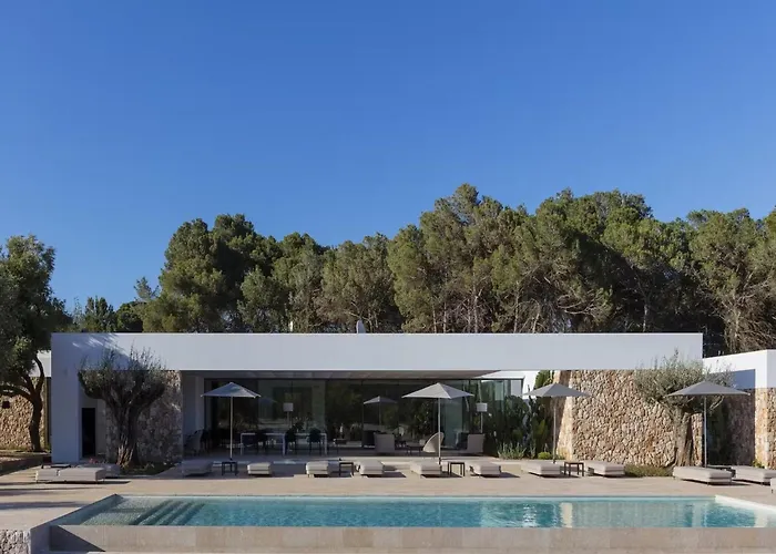 Countryside Villa With Outdoor Space