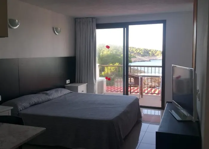 Es Grop Apartments