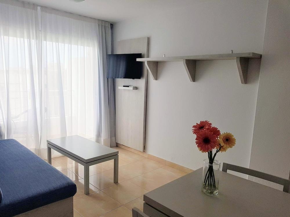 Avenida - Mc Hotel Ibiza Town