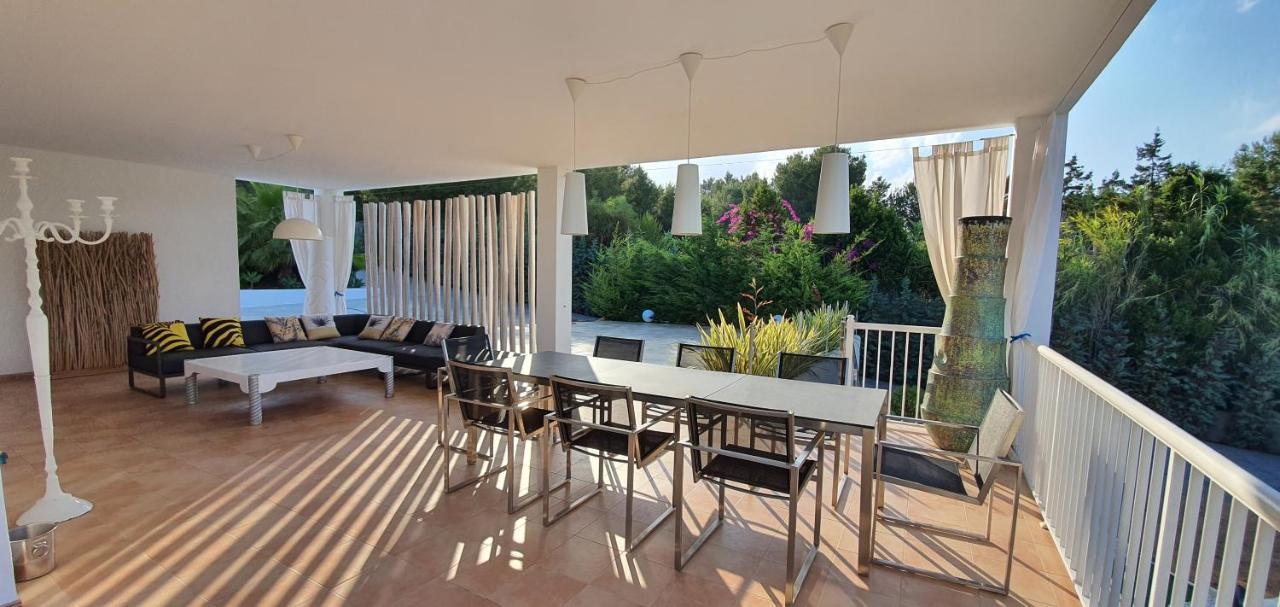 Garchet White Ibiza *