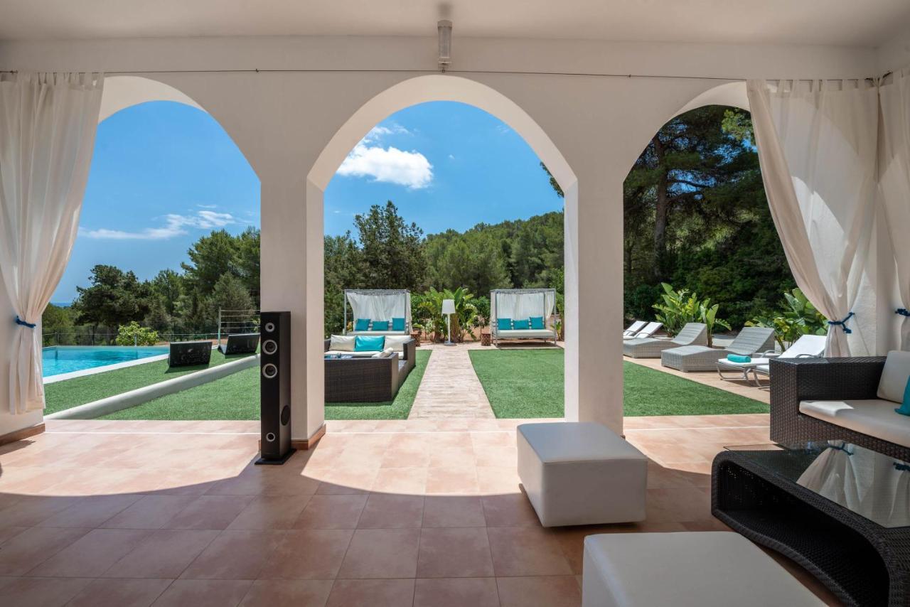 Garchet White Ibiza Villa