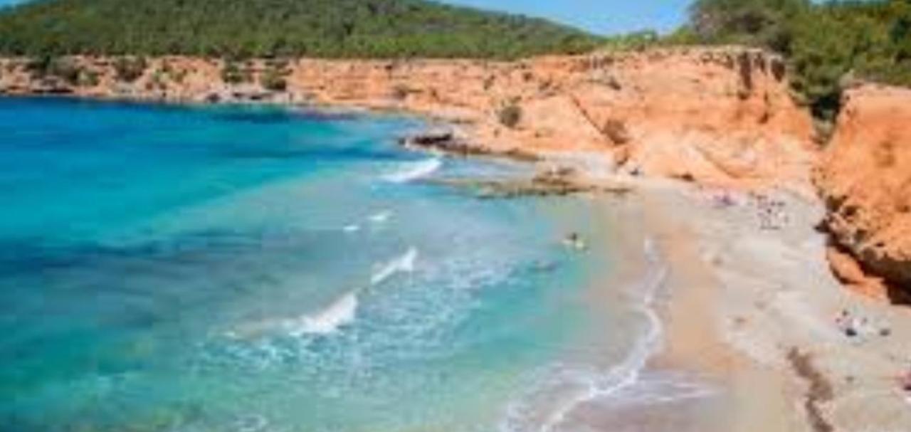Garchet White Ibiza Sant Jordi de ses Salines