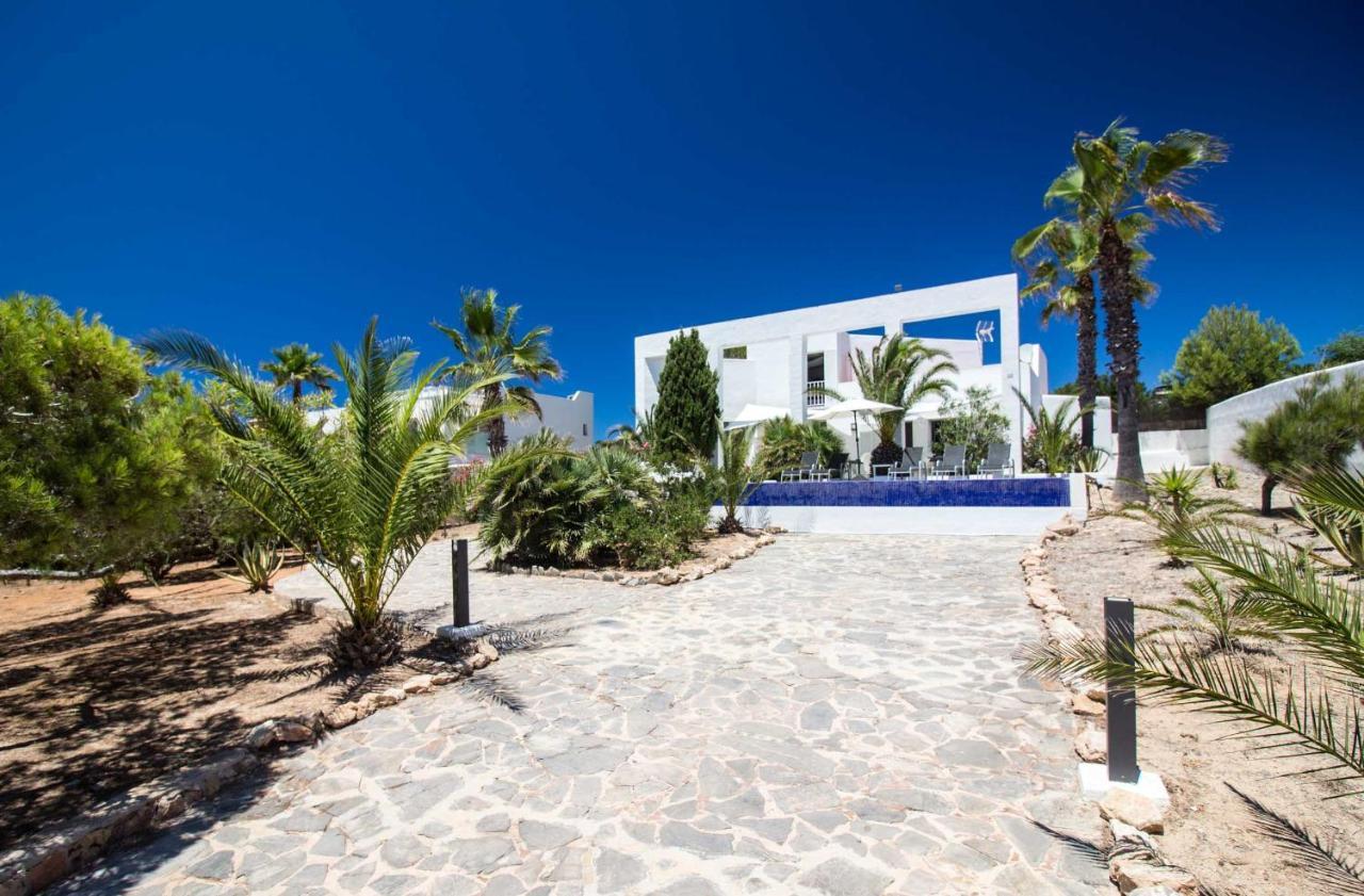 Arola Villa