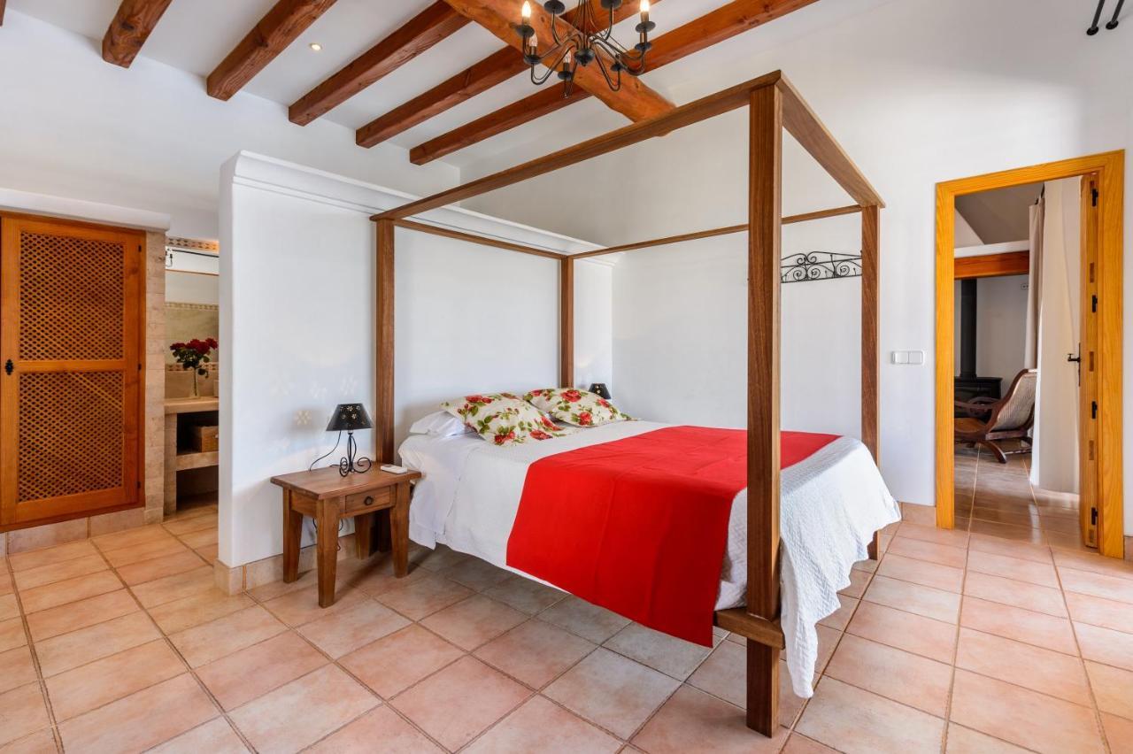Palau Villa *