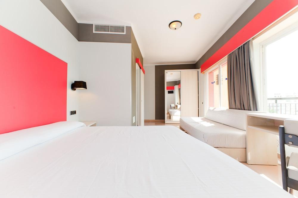 The Red By Ibiza Feeling - Adults Only Hotel 2*