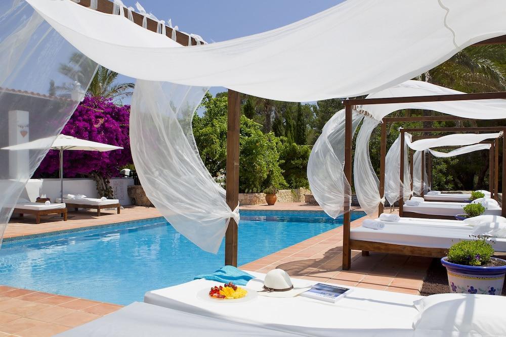 Pere Lifestyle & Hotel 4*