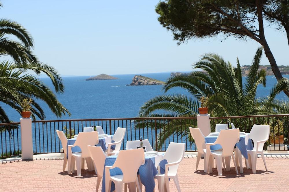 Club Cala Azul 3* Cala Llenya (Ibiza)