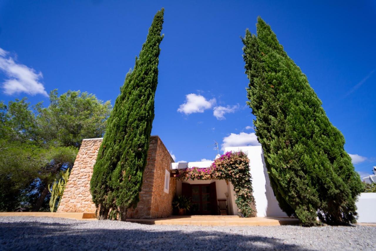 Tegui Is A Luxury Close To San Rafael And 10 Min Drive To Ibiza Town And San Antonio *