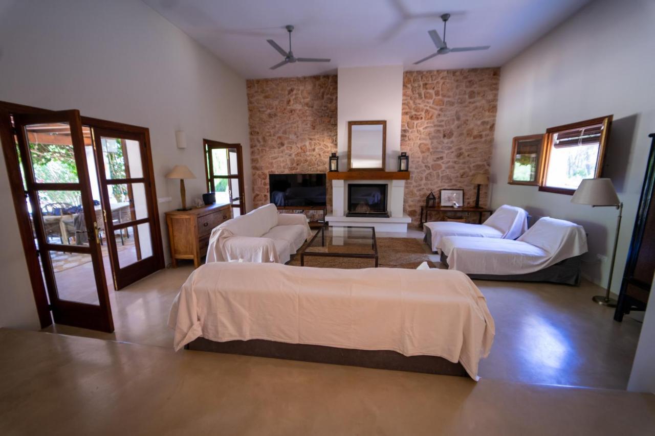 Tegui Is A Luxury Close To San Rafael And 10 Min Drive To Ibiza Town And San Antonio