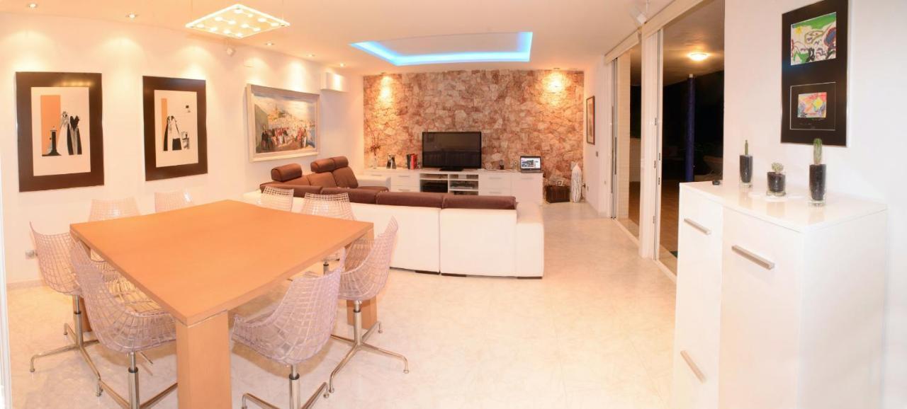 Sala Villa *