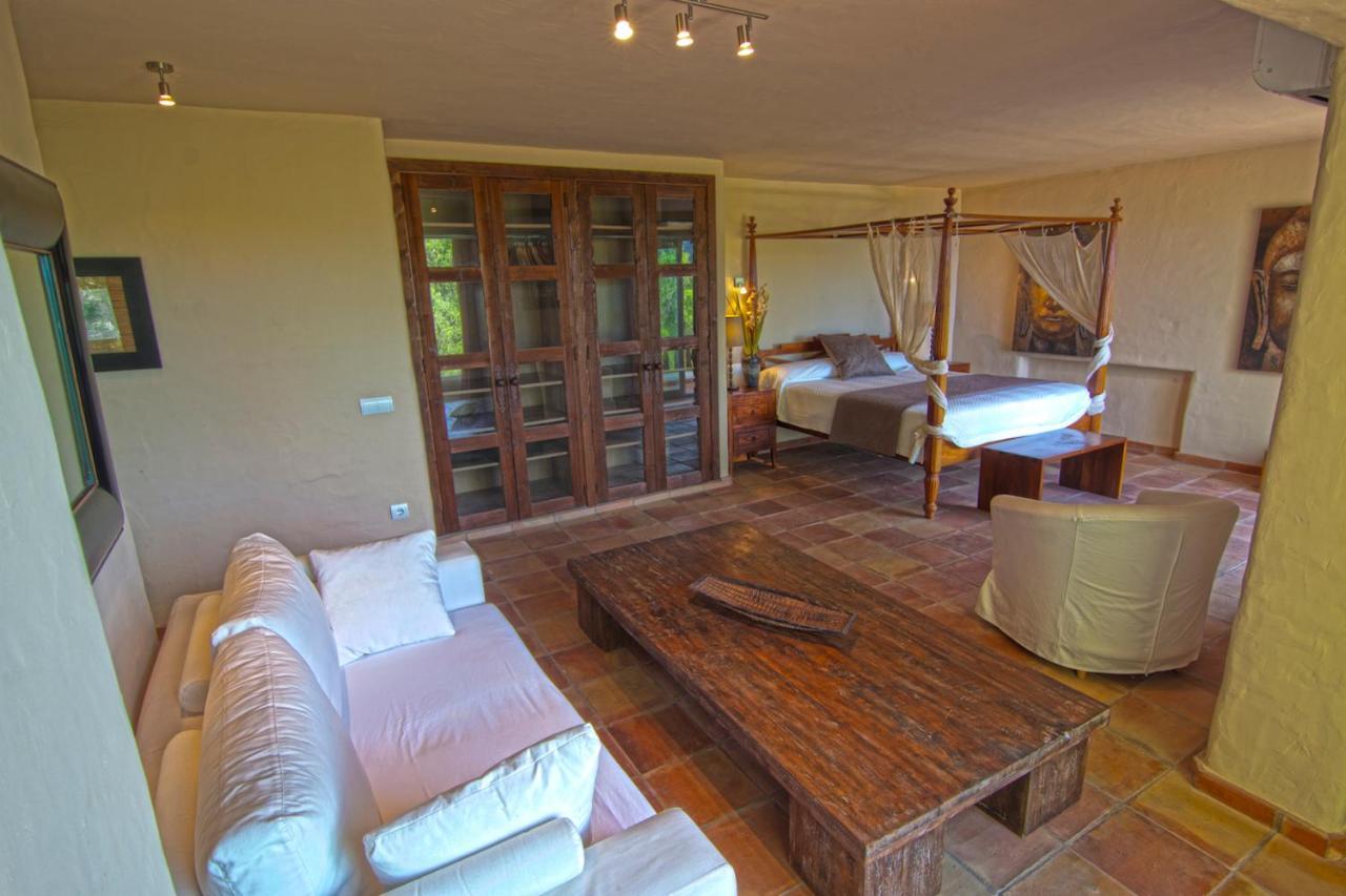 Can Blanc Villa