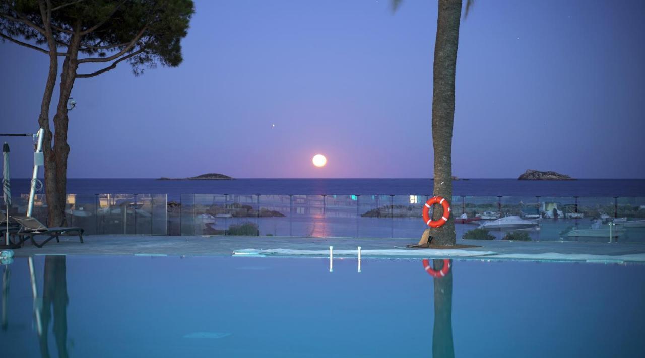 The Ibiza Twiins - 4* Sup