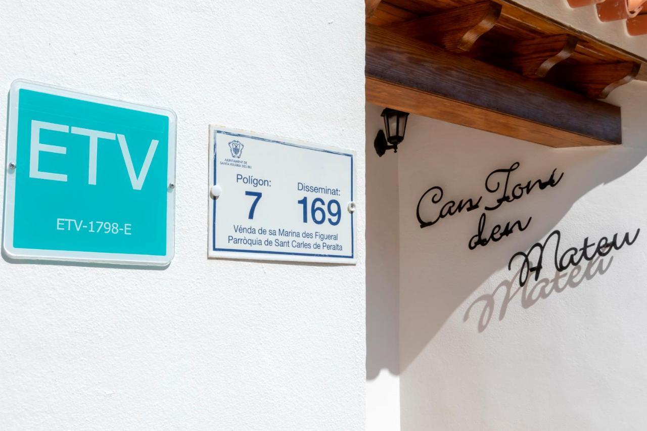 Charming With Pool, Toni Mateu. Villa
