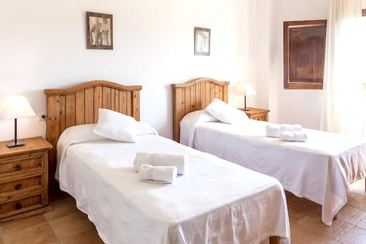 4 Bedrooms Villa With Private Pool Furnished Terrace And Wifi At Islas Baleares 5 Km Away From The Beach