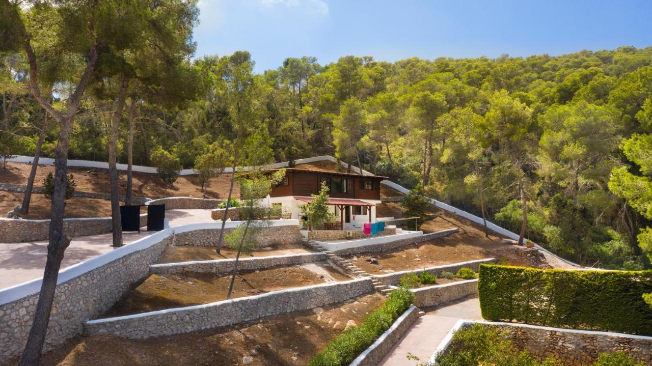 Villa Oasis Complex *