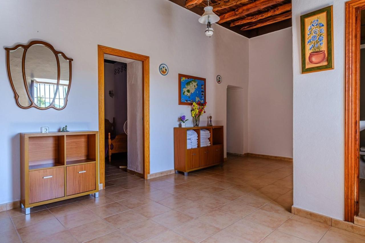 Elegant Sant Miquel: Private Pool Retreat