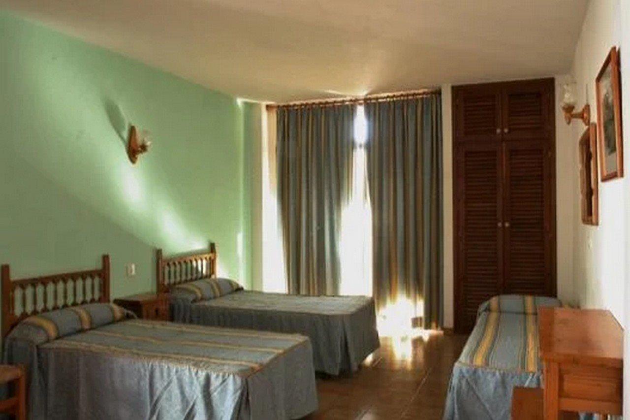 Amistat Island Hostel Ibiza - Albergue Juvenil Hostel