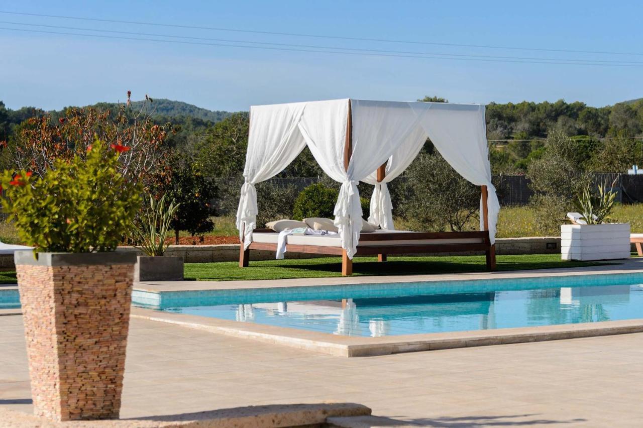 Lloren Villa