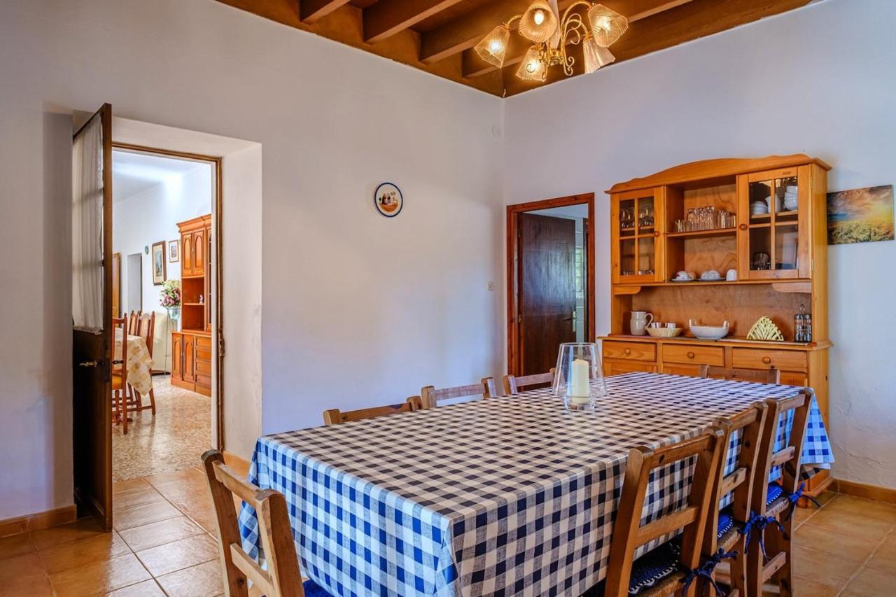 Villa Elegant Sant Miquel: Private Pool Retreat *