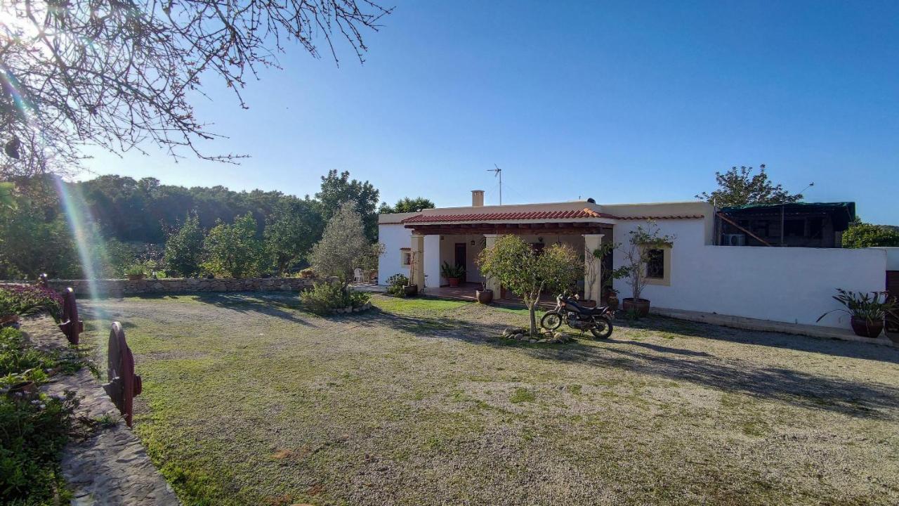 Casa Ibicenca Con Piscina Privada Pousada Sant Josep de sa Talaia