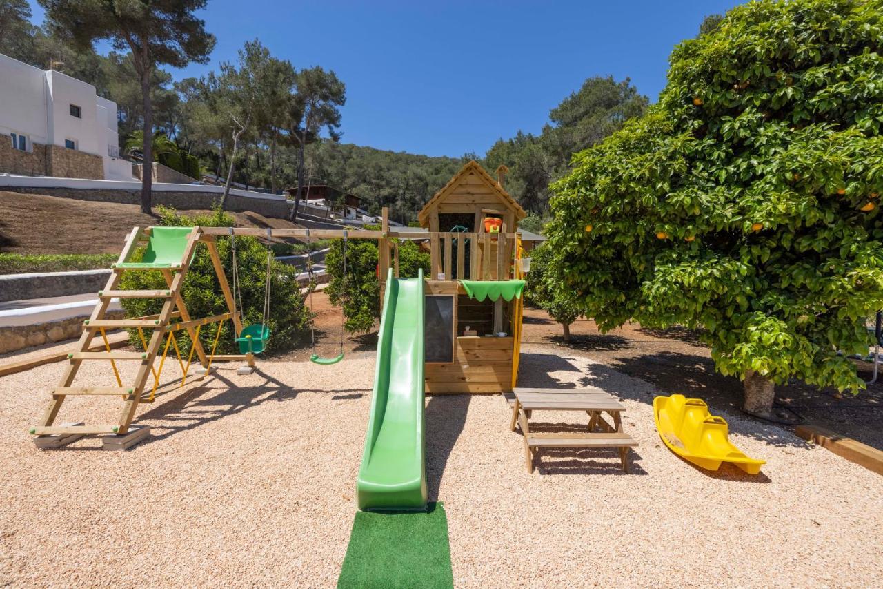 Villa Oasis Complex Cala Llonga (Ibiza)