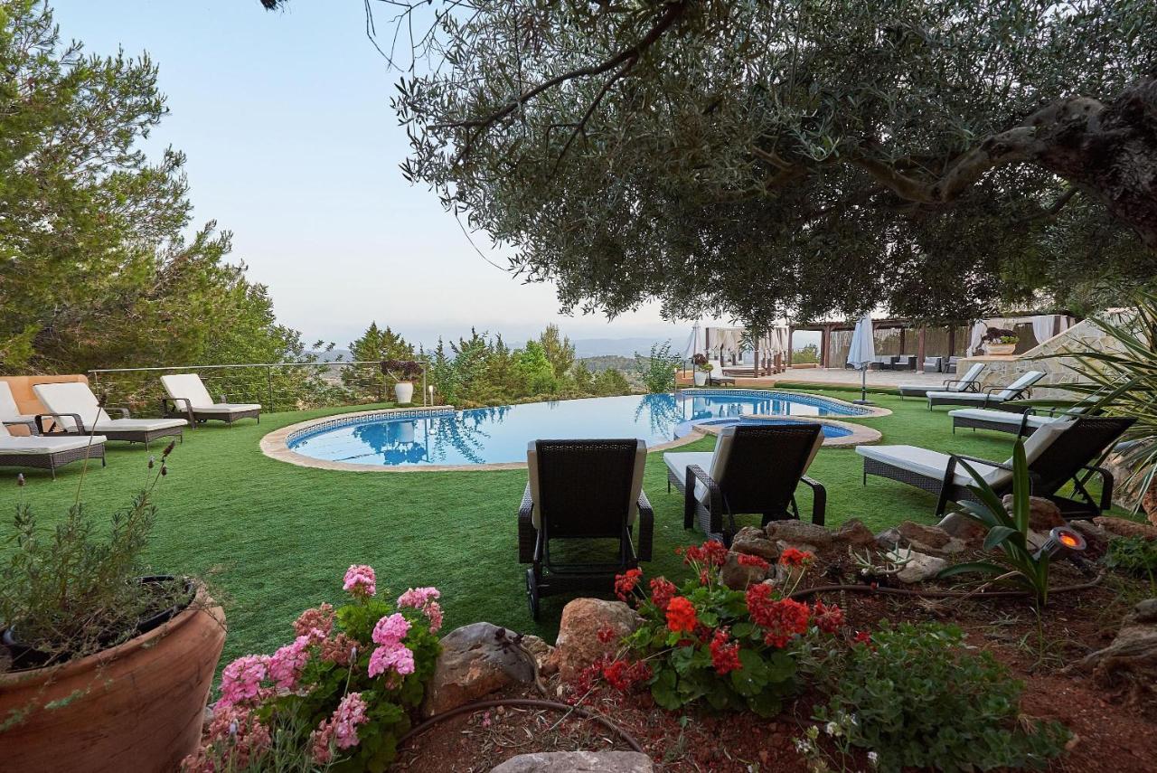 Viila Con 5 Habitaciones Y Piscina *