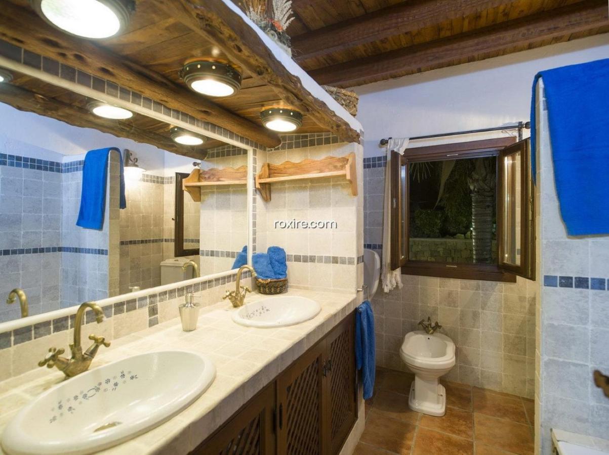 Viila Con 5 Habitaciones Y Piscina *