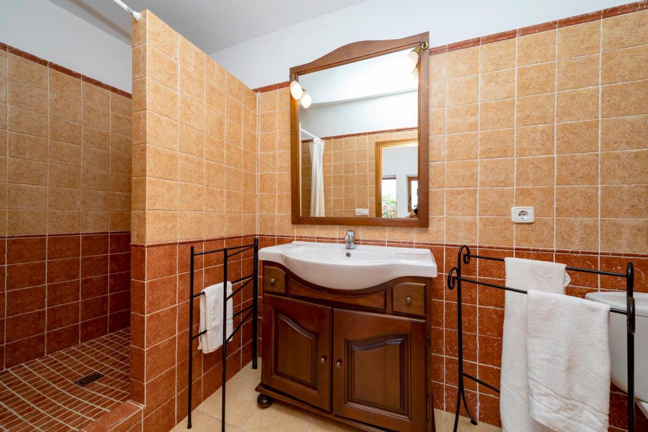 In Ibiza Town, Sleeps 11 - Monte Villa San José
